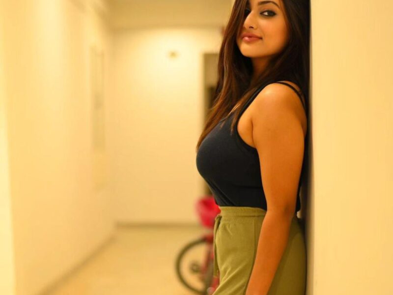 Hot Young Call Girls In Noida Sector 76,8800153789 Female Escorts Service