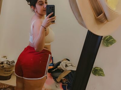 Charming Call Girl Harshika (22) is available for Hotel sex