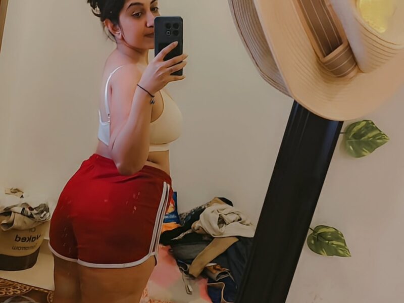 Charming Call Girl Harshika (22) is available for Hotel sex