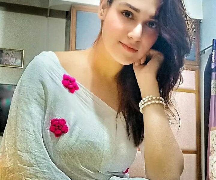 call girls in delhi Okhla 8447389422 1shot 1500 night 6000