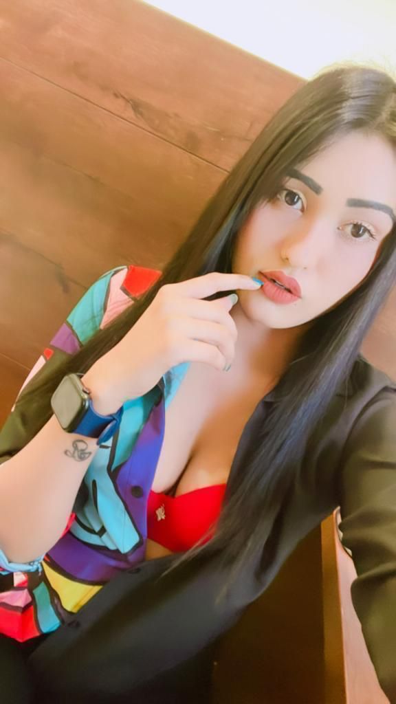 Patna Escort Service Contact: 📲 9708861715 Nearby Patna Railway Station