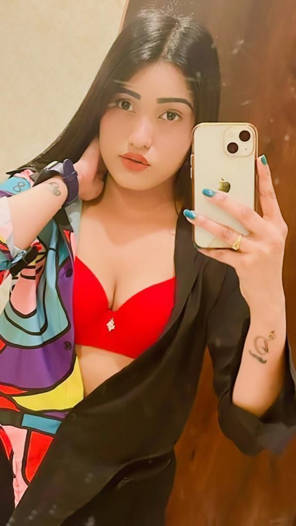 Patna Escort Service Contact: 📲 9708861715 Nearby Patna Railway Station