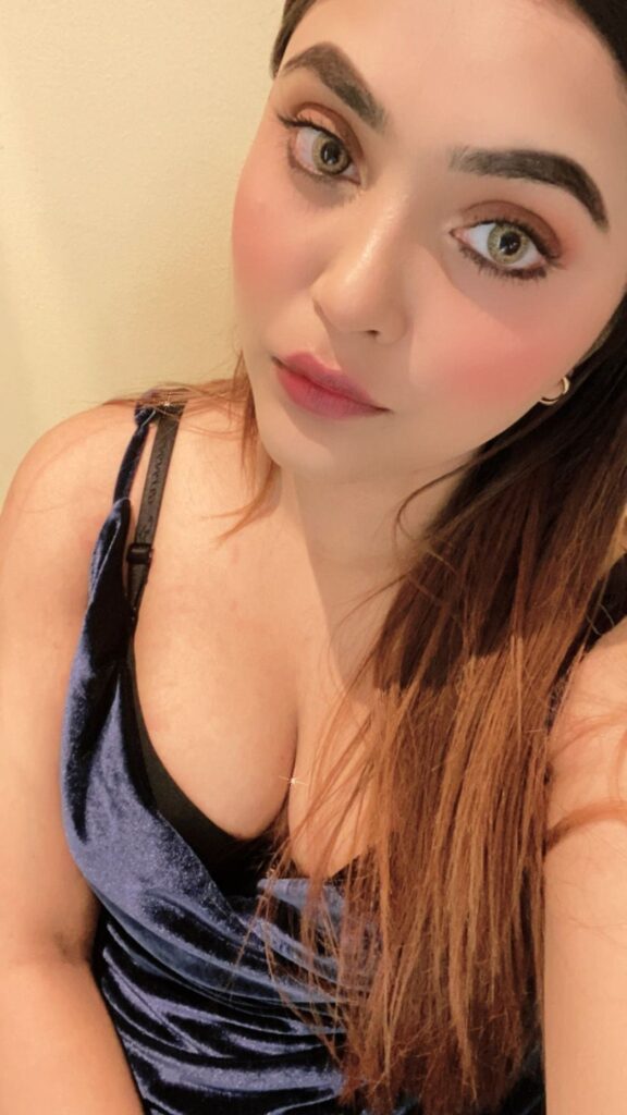 Patna Escort Service Contact: 📲 9708861715 Nearby Patna Railway Station