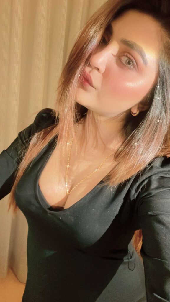 Patna Escort Service Contact: 📲 9708861715 Nearby Patna Railway Station