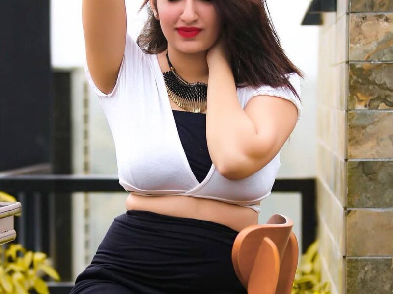 *_Call Girls In Radisson Blu*Hotel Gurgaon 8860477959-Female Escort Servi