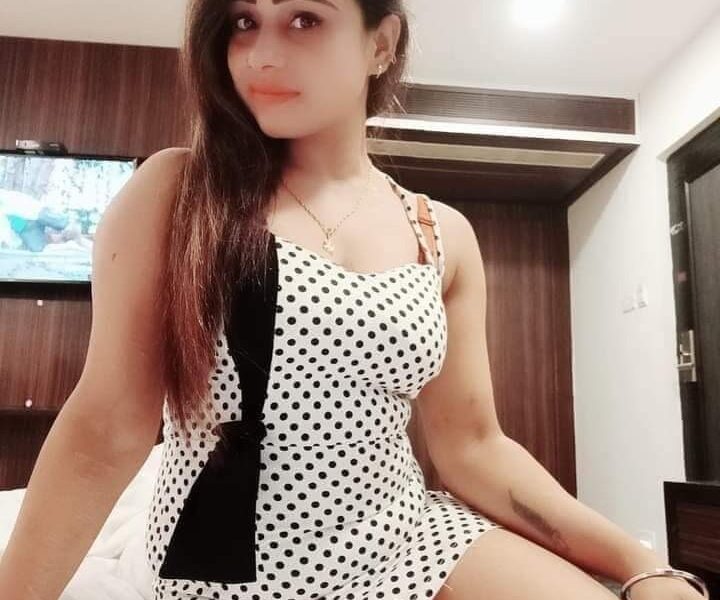 low price call girls in Mayur Vihar. 8377837077. full satisfaction girls