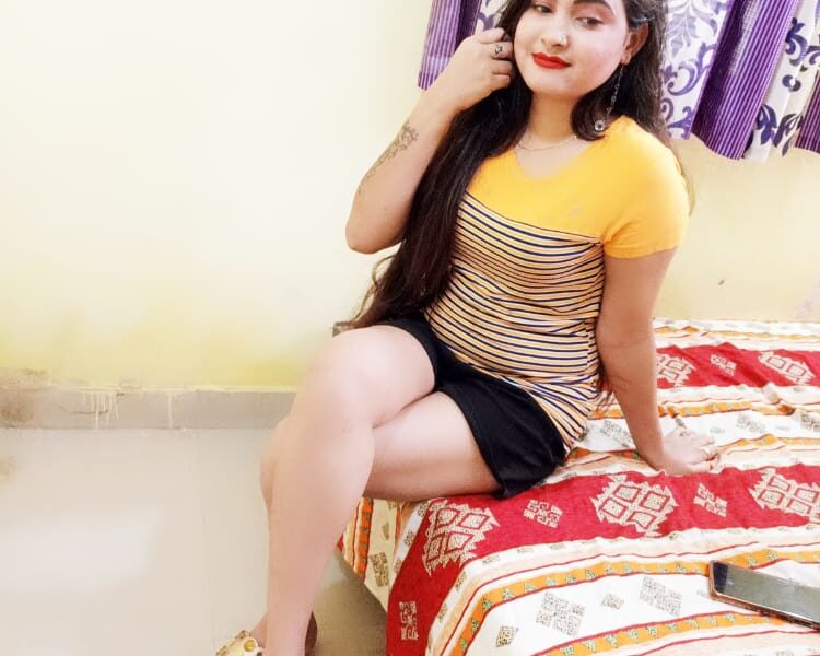 low rate call girls in laxmi nagar. 8377837077. full satisfaction girls.