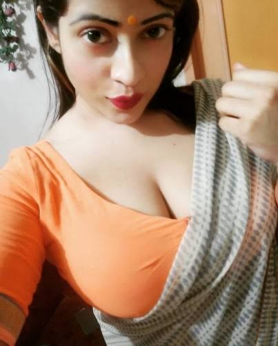 Call Girls In Connaught Place 965O313428 EscorTs Service delhi Ncr