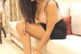 7838798327. escort service in Mayur vihar at low rate with complete satisfaction including rooms.