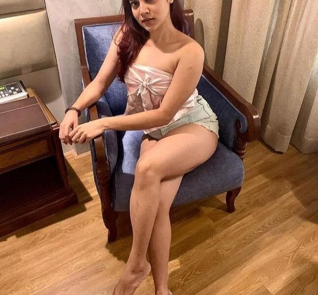 +91-8377949611 ESCORT SERVICE IN DELHI HOTEL OR VILLA DOOR DELEVERY SERVICE