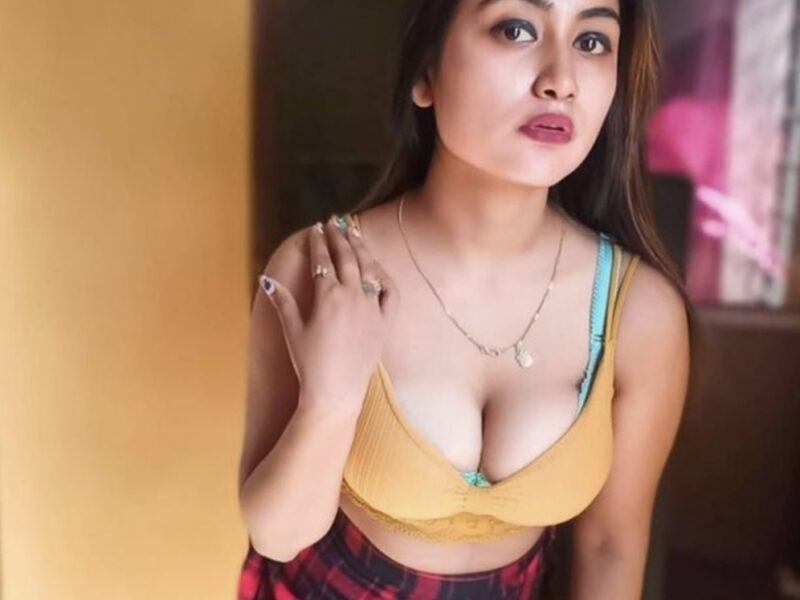 Call Girls In Laxmi Nagar 7428472872 Female Escort Service In Noida