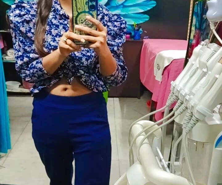 Desi College girl Rishita (19) is available for Sex