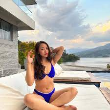 Beautiful Call Girl Sushmita (21) is available for Full Night