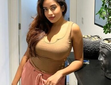 Russian Independent Escort Roshni (21) is available for Full Night