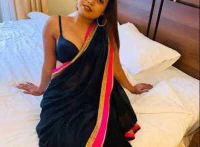 Flirty and open-minded bhabhi available for fun/friendship